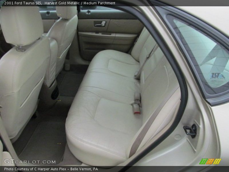 Harvest Gold Metallic / Medium Parchment 2001 Ford Taurus SES