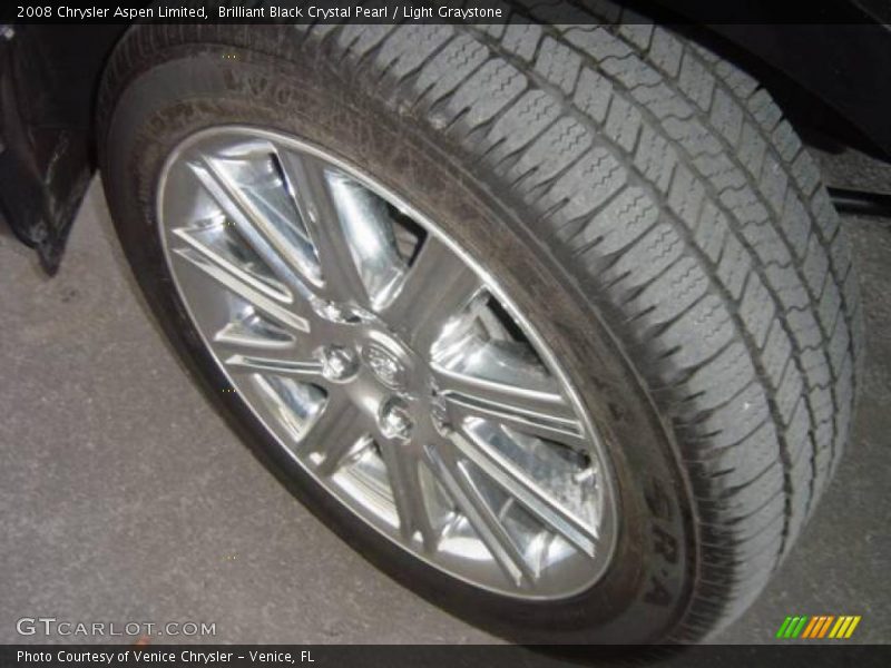 Brilliant Black Crystal Pearl / Light Graystone 2008 Chrysler Aspen Limited