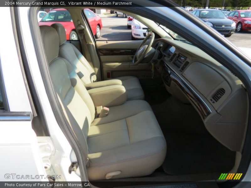 Vibrant White / Medium Parchment 2004 Mercury Grand Marquis GS