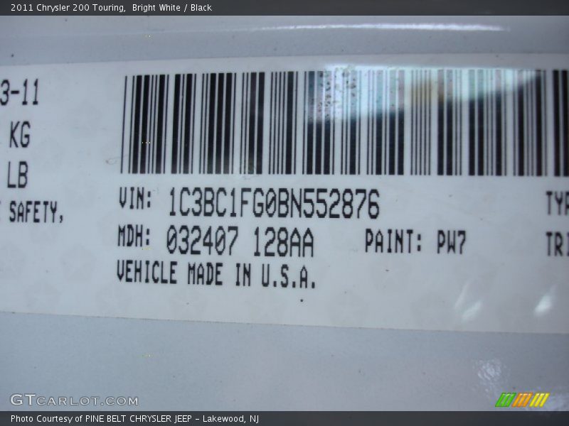 Bright White / Black 2011 Chrysler 200 Touring