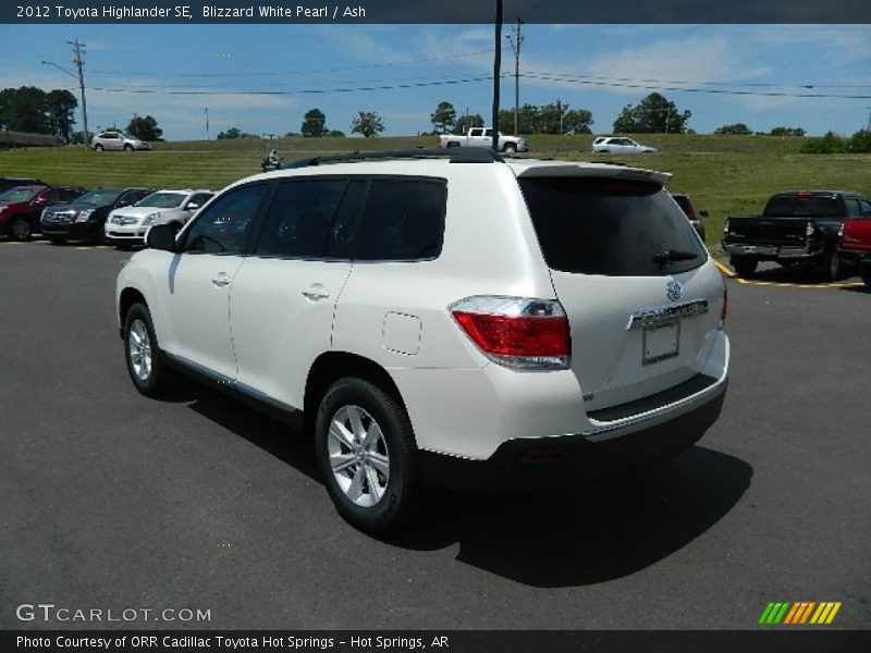 Blizzard White Pearl / Ash 2012 Toyota Highlander SE