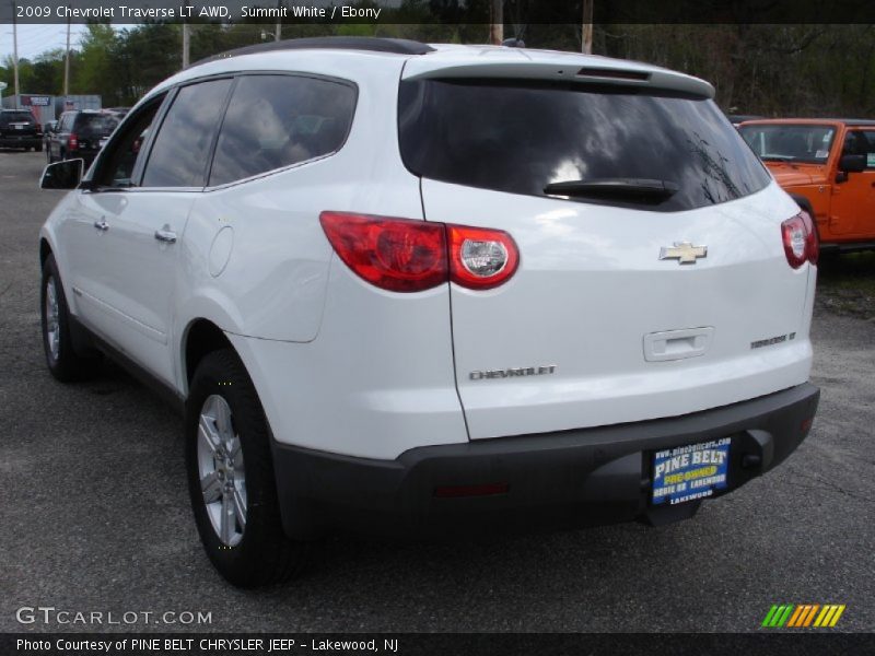 Summit White / Ebony 2009 Chevrolet Traverse LT AWD