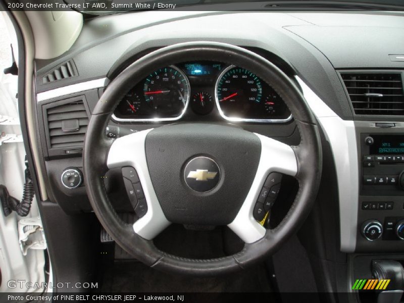 Summit White / Ebony 2009 Chevrolet Traverse LT AWD