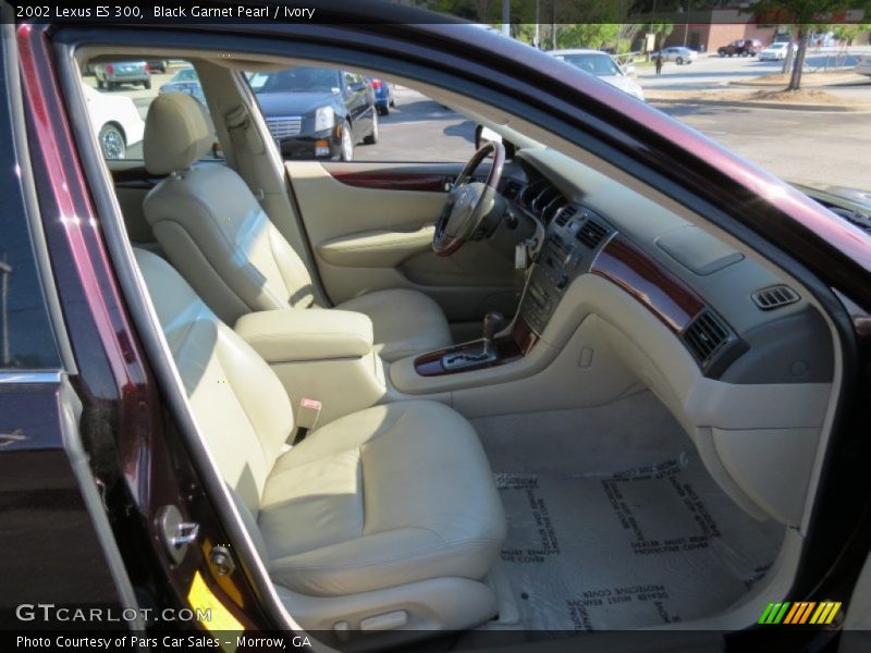 Black Garnet Pearl / Ivory 2002 Lexus ES 300