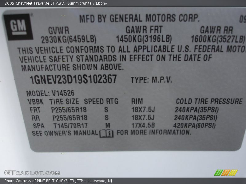 Summit White / Ebony 2009 Chevrolet Traverse LT AWD