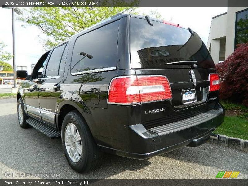 Black / Charcoal Black 2009 Lincoln Navigator 4x4