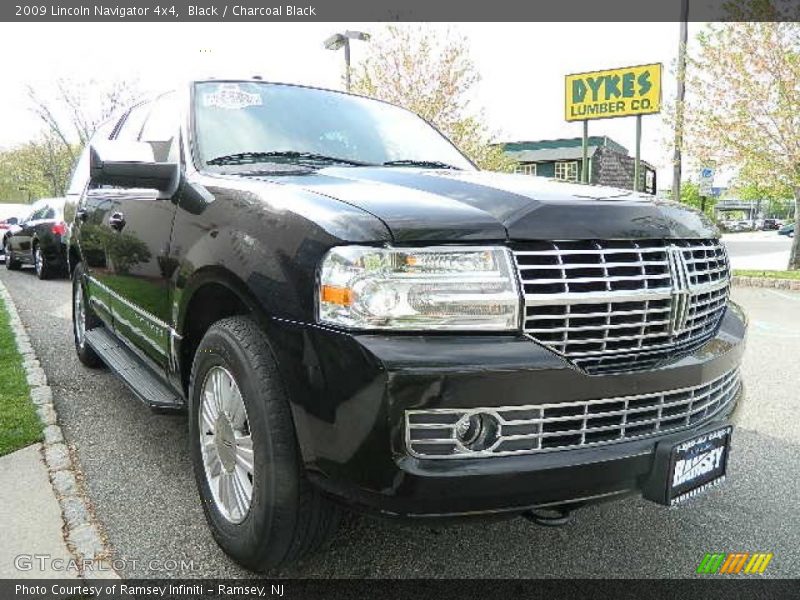 Black / Charcoal Black 2009 Lincoln Navigator 4x4