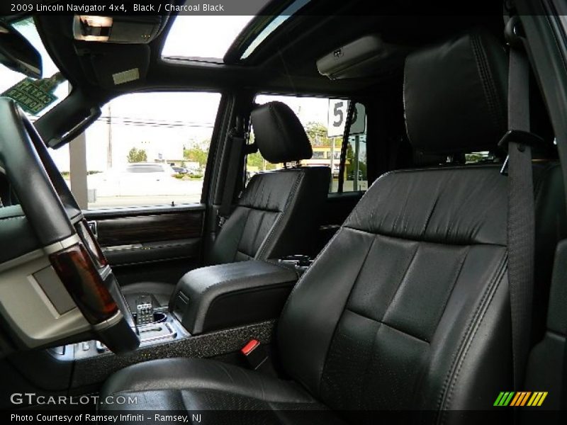 Black / Charcoal Black 2009 Lincoln Navigator 4x4