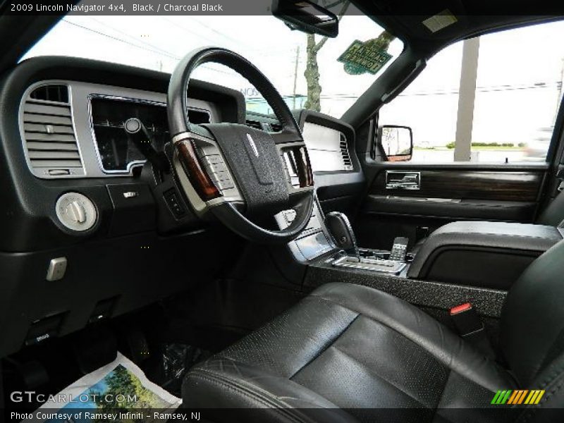 Black / Charcoal Black 2009 Lincoln Navigator 4x4