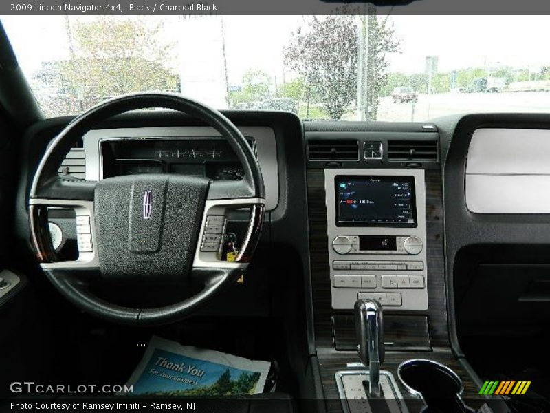 Black / Charcoal Black 2009 Lincoln Navigator 4x4
