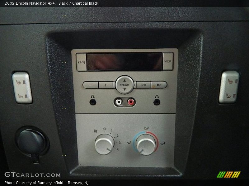 Black / Charcoal Black 2009 Lincoln Navigator 4x4