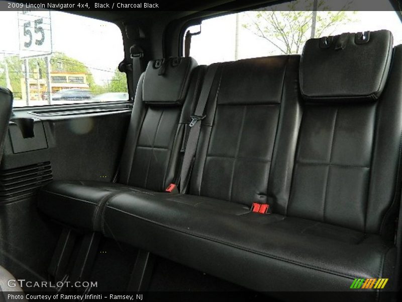 Black / Charcoal Black 2009 Lincoln Navigator 4x4