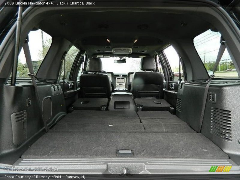 Black / Charcoal Black 2009 Lincoln Navigator 4x4