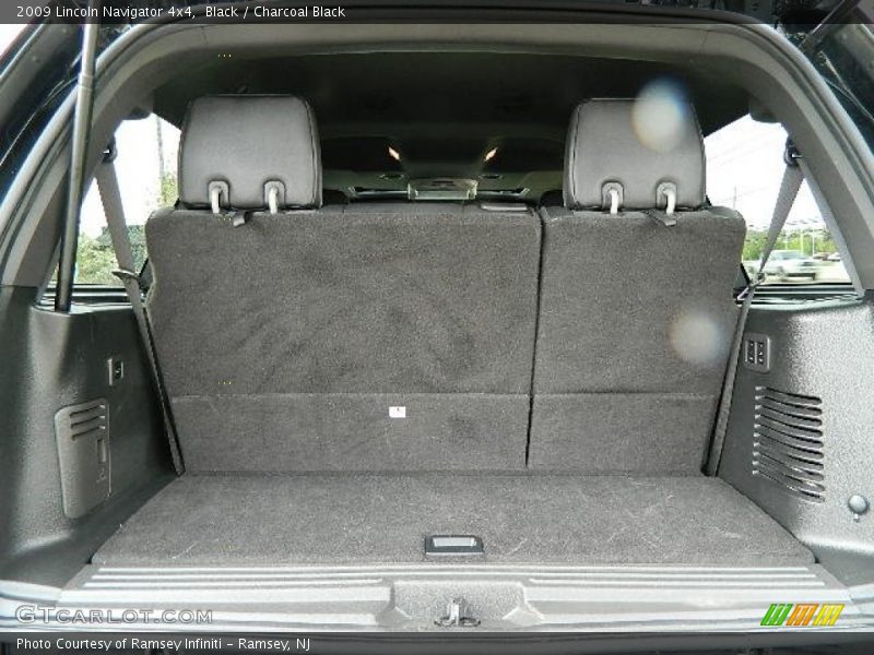 Black / Charcoal Black 2009 Lincoln Navigator 4x4