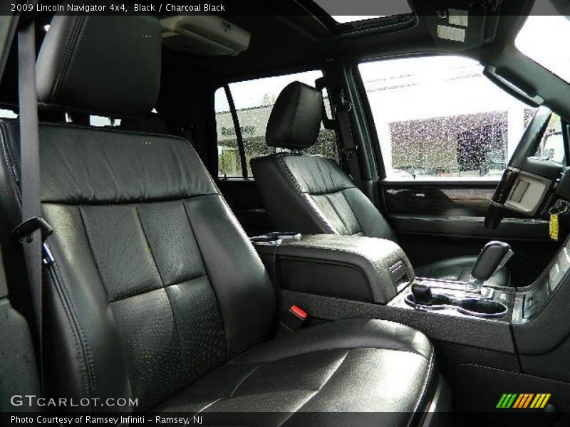 Black / Charcoal Black 2009 Lincoln Navigator 4x4