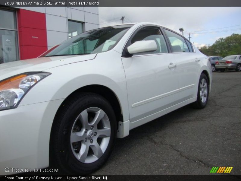 Winter Frost Pearl / Blond 2009 Nissan Altima 2.5 SL