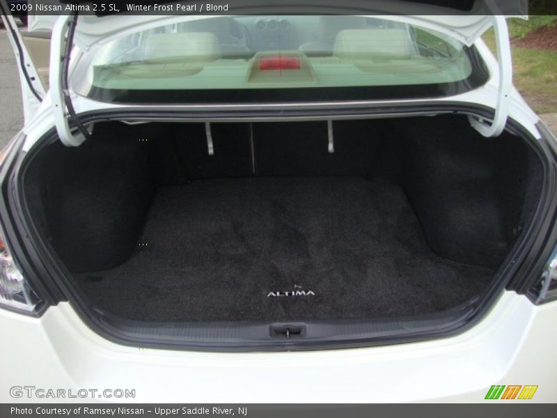 Winter Frost Pearl / Blond 2009 Nissan Altima 2.5 SL