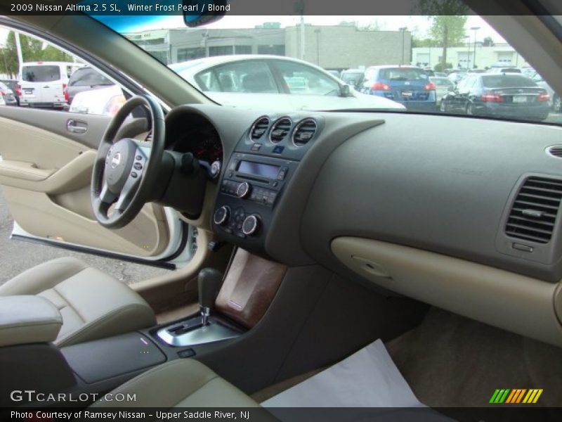 Winter Frost Pearl / Blond 2009 Nissan Altima 2.5 SL