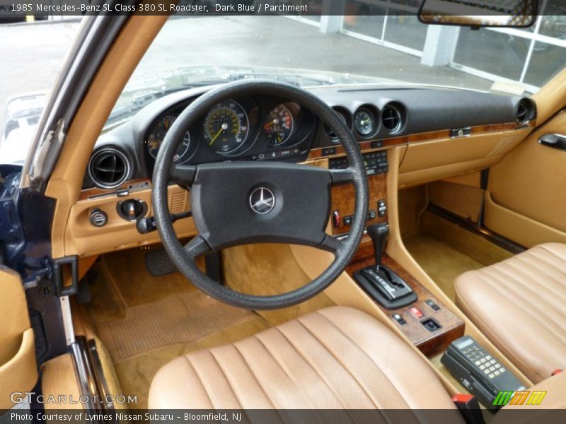 Dashboard of 1985 SL Class 380 SL Roadster