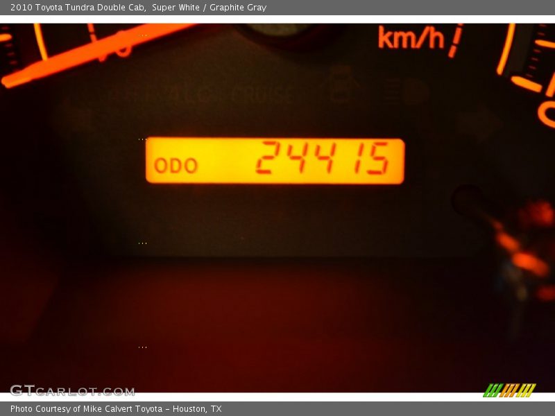 Super White / Graphite Gray 2010 Toyota Tundra Double Cab