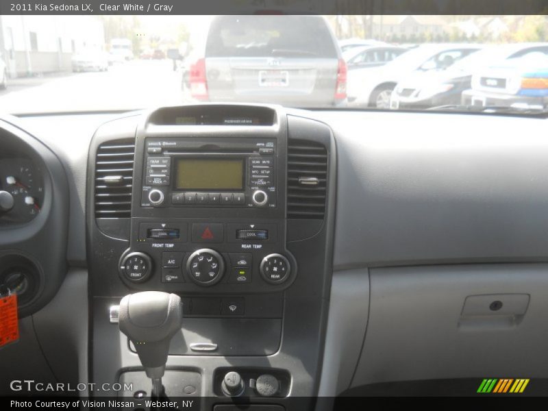 Clear White / Gray 2011 Kia Sedona LX