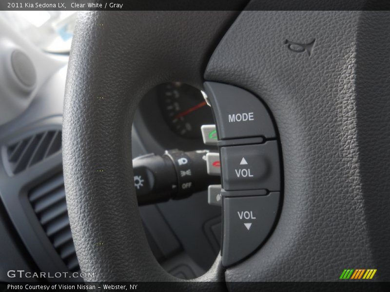 Clear White / Gray 2011 Kia Sedona LX