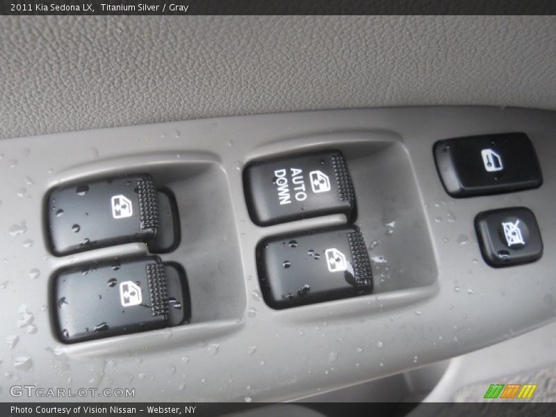 Titanium Silver / Gray 2011 Kia Sedona LX