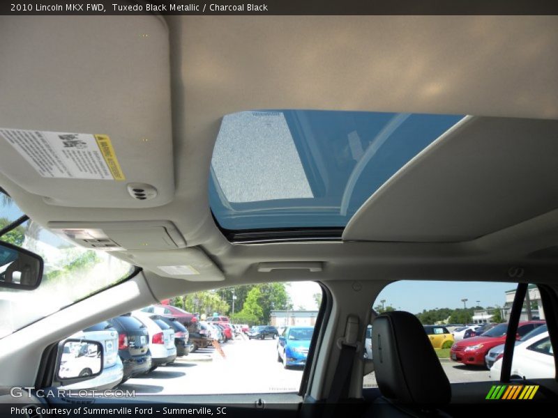 Tuxedo Black Metallic / Charcoal Black 2010 Lincoln MKX FWD