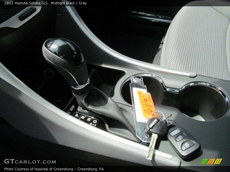 Midnight Black / Gray 2013 Hyundai Sonata GLS