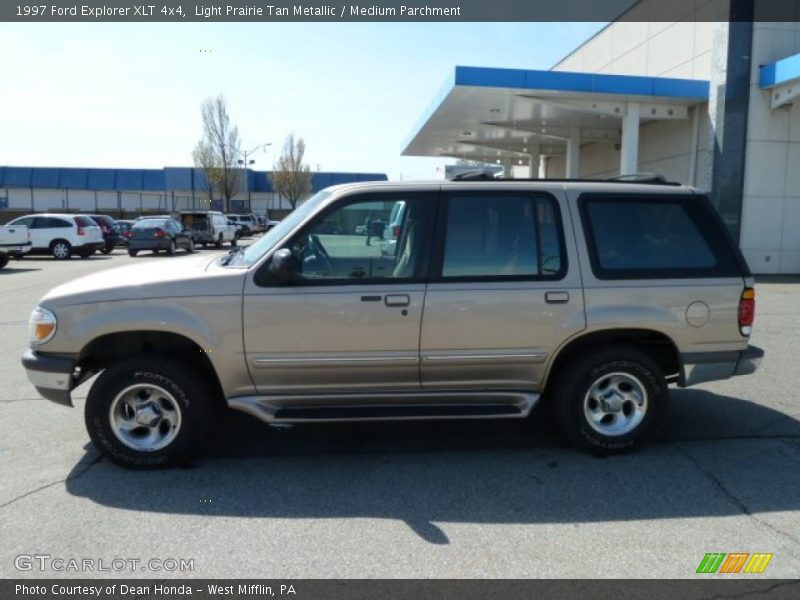 Light Prairie Tan Metallic / Medium Parchment 1997 Ford Explorer XLT 4x4