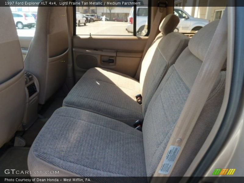 Light Prairie Tan Metallic / Medium Parchment 1997 Ford Explorer XLT 4x4