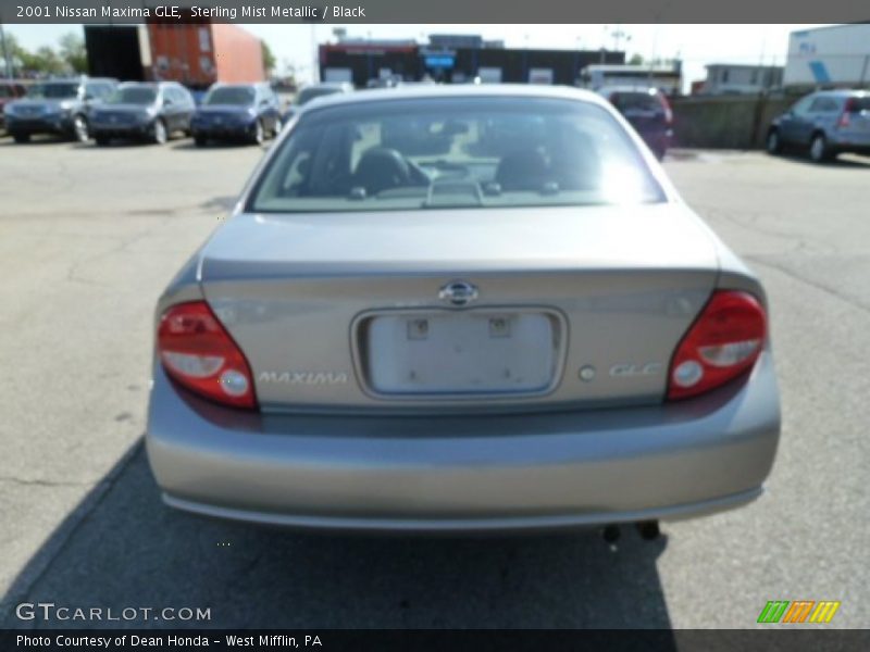 Sterling Mist Metallic / Black 2001 Nissan Maxima GLE