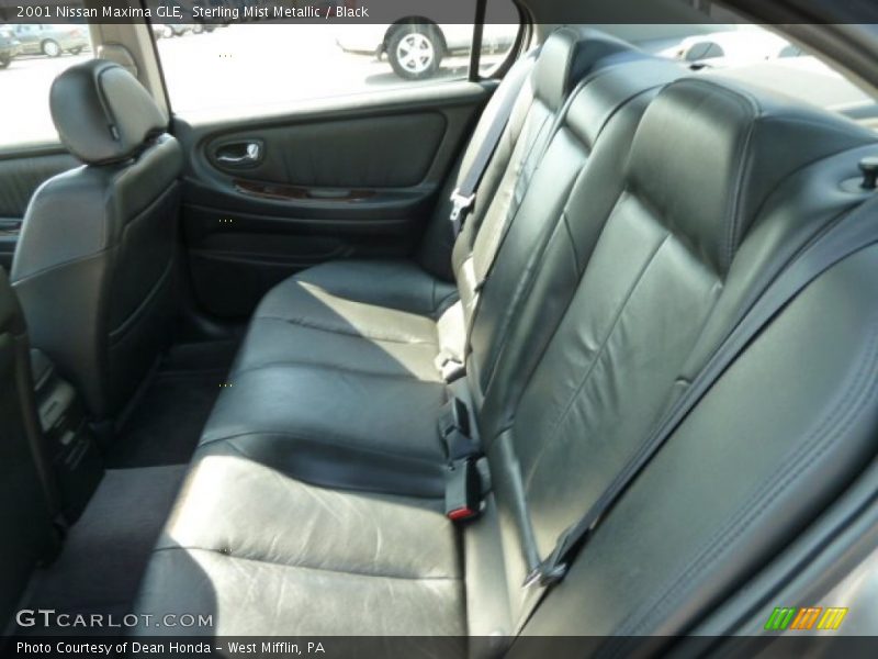 Sterling Mist Metallic / Black 2001 Nissan Maxima GLE