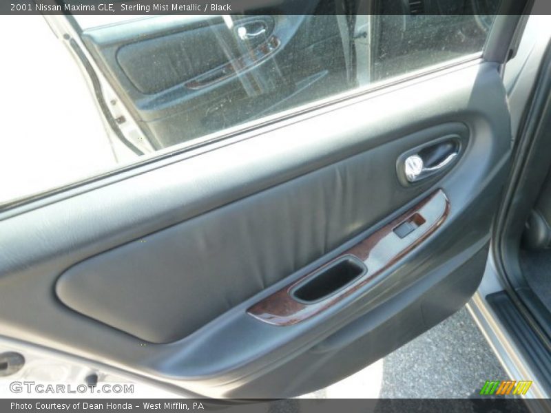 Sterling Mist Metallic / Black 2001 Nissan Maxima GLE