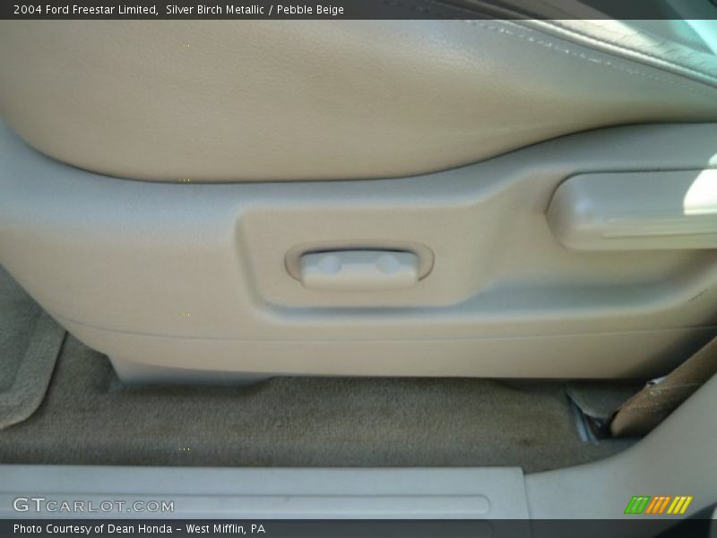 Silver Birch Metallic / Pebble Beige 2004 Ford Freestar Limited