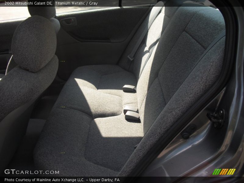 Titanium Metallic / Gray 2002 Mitsubishi Galant DE