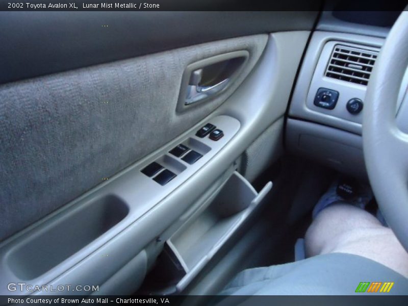 Lunar Mist Metallic / Stone 2002 Toyota Avalon XL