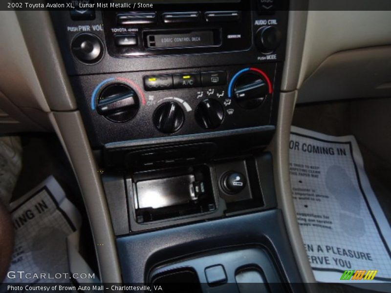 Lunar Mist Metallic / Stone 2002 Toyota Avalon XL