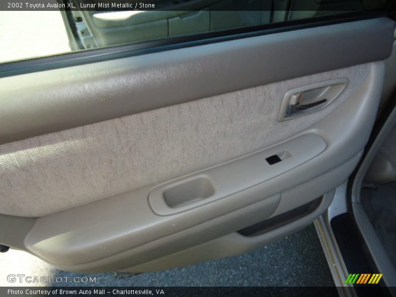 Lunar Mist Metallic / Stone 2002 Toyota Avalon XL