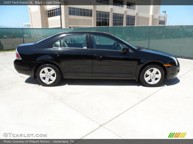 Black / Light Stone 2007 Ford Fusion SE