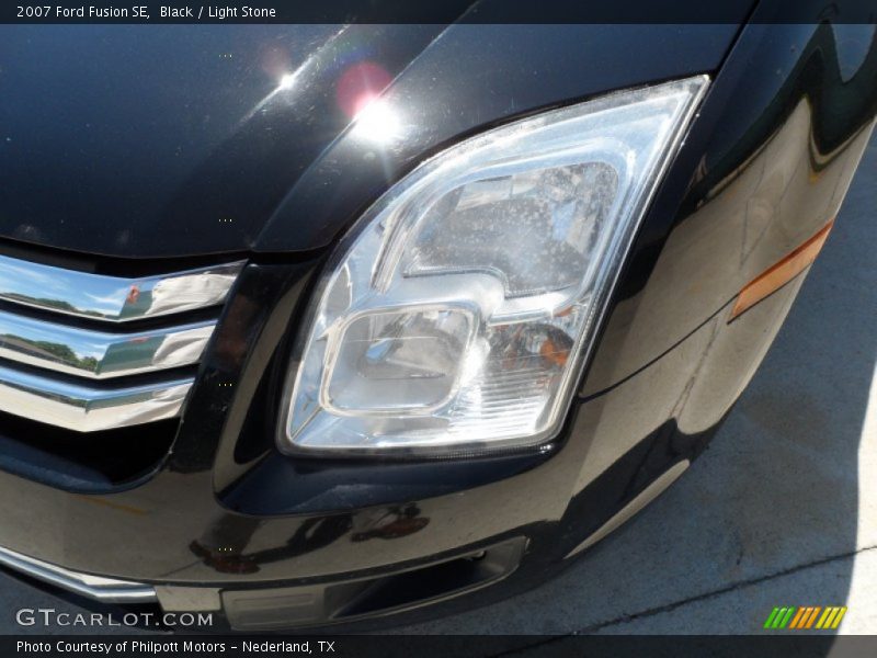 Black / Light Stone 2007 Ford Fusion SE