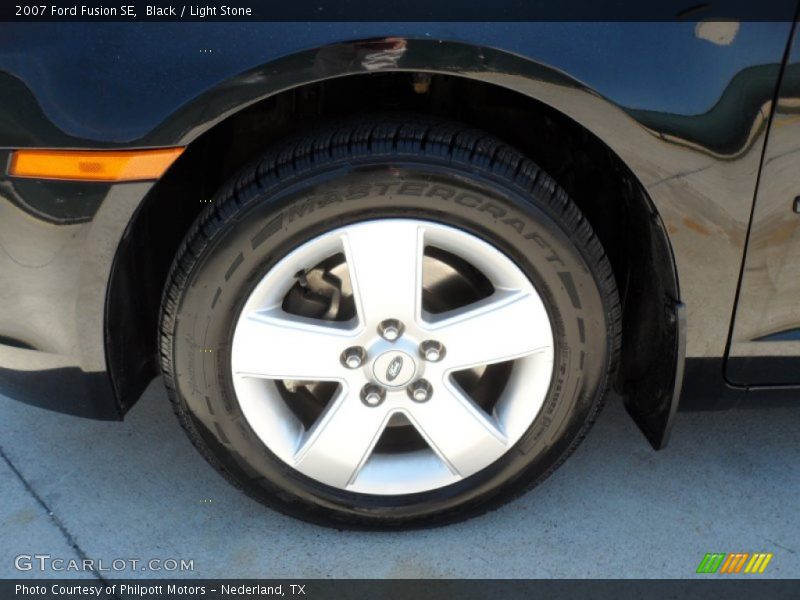 Black / Light Stone 2007 Ford Fusion SE
