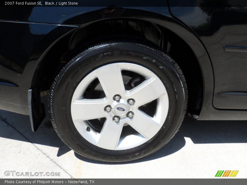 Black / Light Stone 2007 Ford Fusion SE