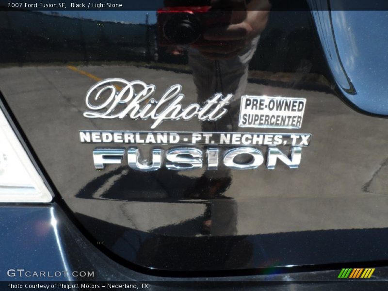 Black / Light Stone 2007 Ford Fusion SE