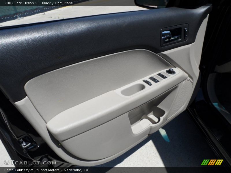 Black / Light Stone 2007 Ford Fusion SE