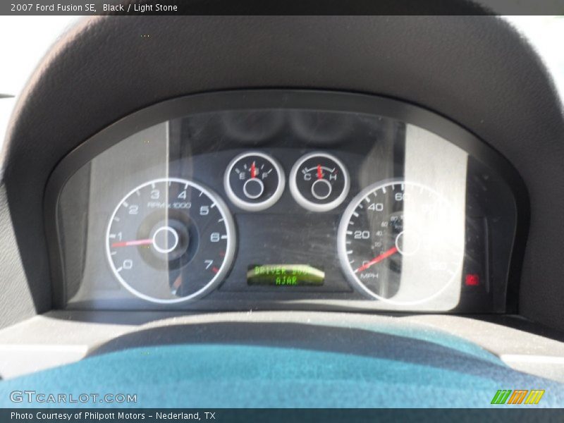 Black / Light Stone 2007 Ford Fusion SE