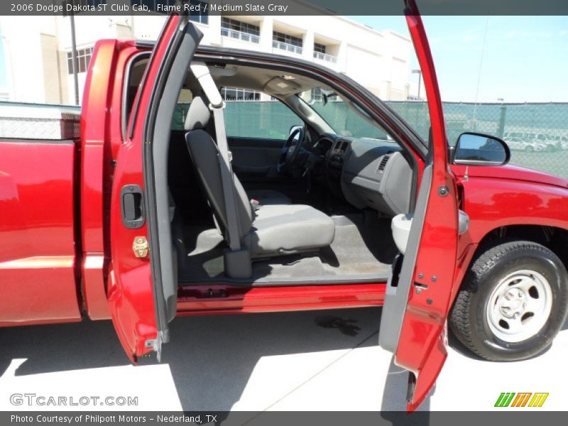 Flame Red / Medium Slate Gray 2006 Dodge Dakota ST Club Cab