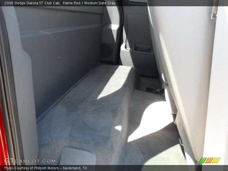 Flame Red / Medium Slate Gray 2006 Dodge Dakota ST Club Cab