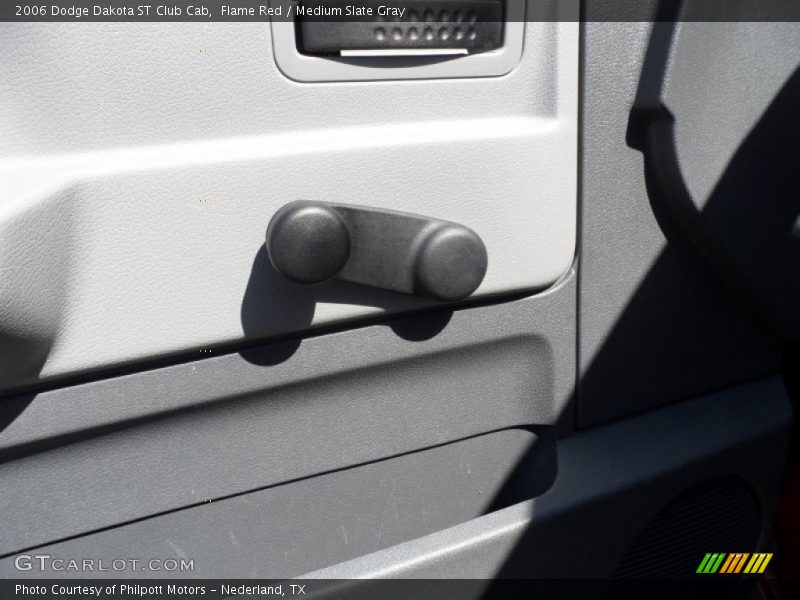 Flame Red / Medium Slate Gray 2006 Dodge Dakota ST Club Cab