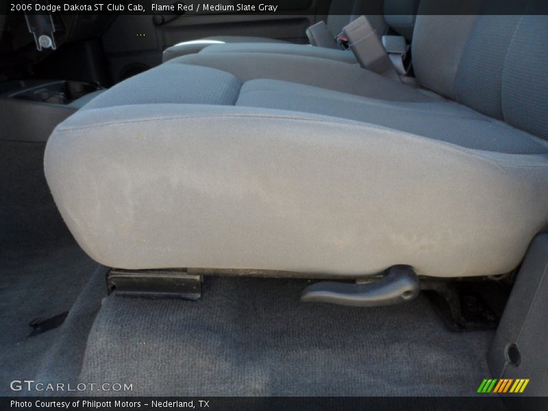 Flame Red / Medium Slate Gray 2006 Dodge Dakota ST Club Cab